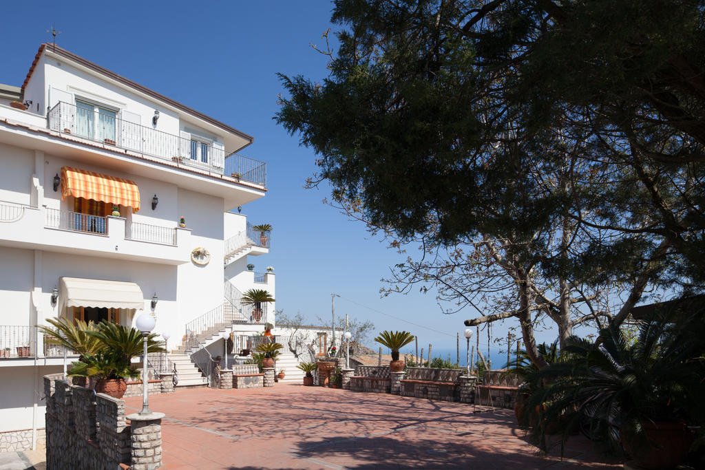 Villa Li Galli Сант-Агата-суи-Дуэ-Гольфи Экстерьер фото